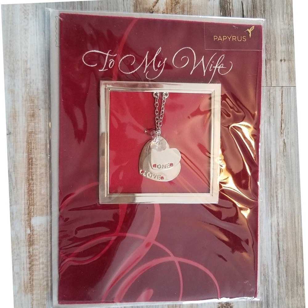 Papyrus Gorgeous Beaded One Love Heart Charm Frame To Wife Valentines Day Card